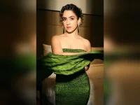 Sanya Malhotra to make her Filmfare stage debut in Kochi.webp