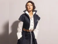 Hina Khan urges a balanced diet over overeating during Ramadan.webp