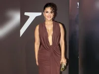 Sunny Leone says silence on the Kennedy set reflected professionalism.webp