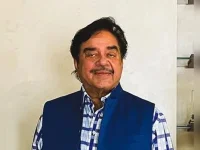 Shatrughan Sinha hails Dhurandhar as a commercial masterpiece.webp