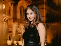 Urmila Matondkar shares the Kaun trailer.webp