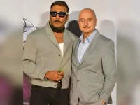 Jackie Shroff wishes Anupam Kher a happy birthday.webp
