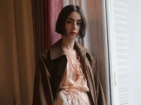 Lily Collins gets stolen engagement ring back.webp