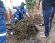 Chitungwiza residents dump trash in sewers, causing backups.webp