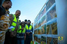 John Mahama promises asphalt on the Jinijini-Sampa road by 2027.webp