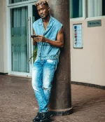 A Pass says female fans send him nude photos.webp
