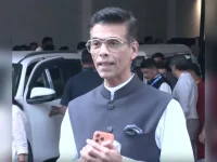 Karan Johar misses watching Dhurandhar in cinemas.webp