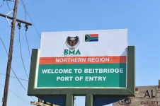 Zimbabwe rebuffs expulsion call against South Africans amid migrant crisis.webp