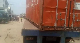 Ghana MPs demanded checks on unsecured container trucks.webp