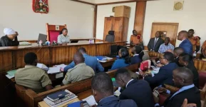 Besigye health scare fuels outrage in Uganda prison drama.webp