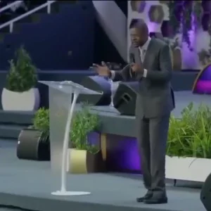 Prophet Emmanuel Makandiwa mocks Prophet Walter Magaya